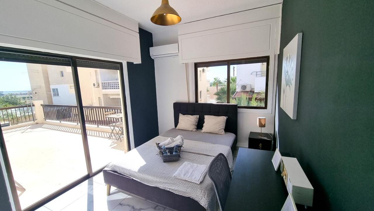 Cozy Beach Apt, Near Airport With 100Mbit Internet Larnaca Dış mekan fotoğraf